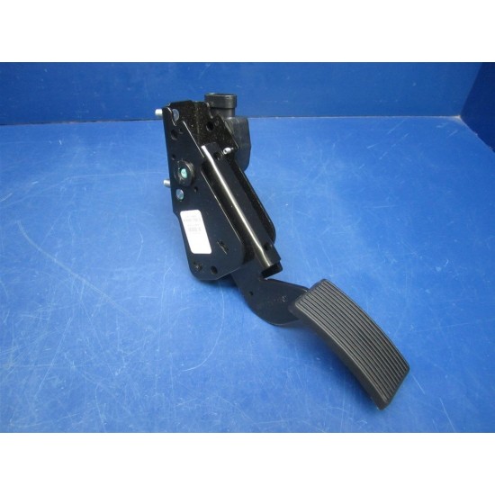 W0010340 - Pedal Asm - Accelerator W0010340 - Pedal Asm - Accelerator